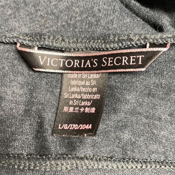 Victoria’s Secret Bombshell Shirt Size Large - Picture 3 of 3